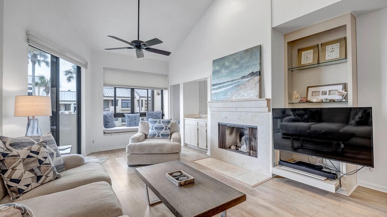 Photo of Livingroom in Sawgrass