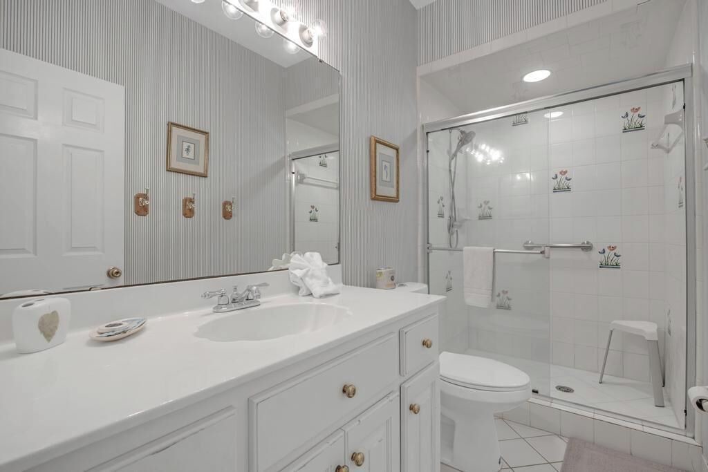Photo of Bathroom in Sawgrass