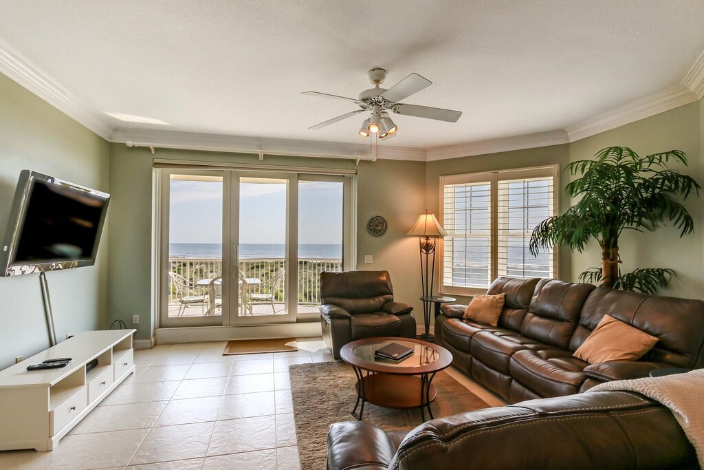 Photo of Livingroom in Amelia City