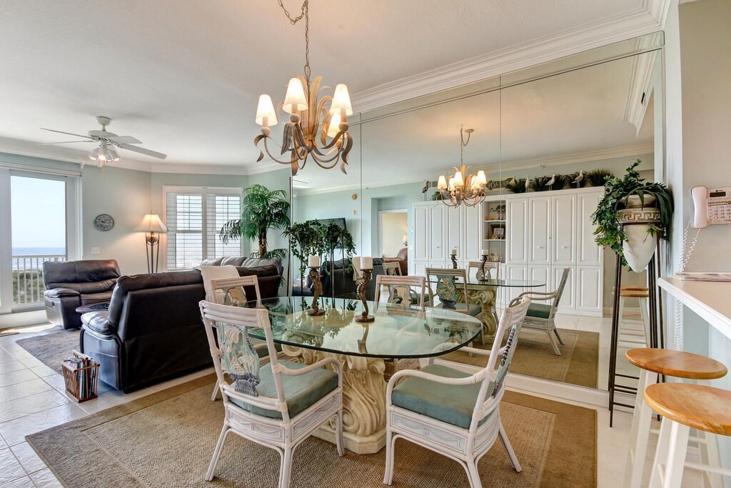 Photo of Livingroom in Amelia City