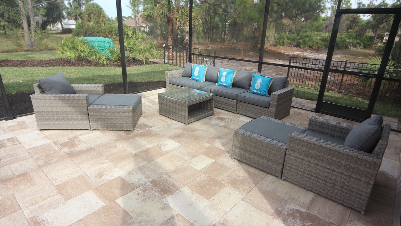 Photo of Patio Balcony in Long Meadow
