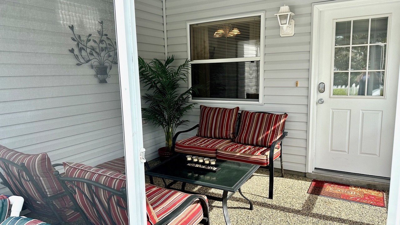 Photo of Patio Balcony in Mallory Square