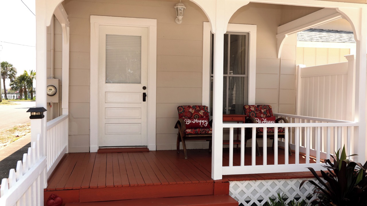 Photo of Patio Balcony in Historic District