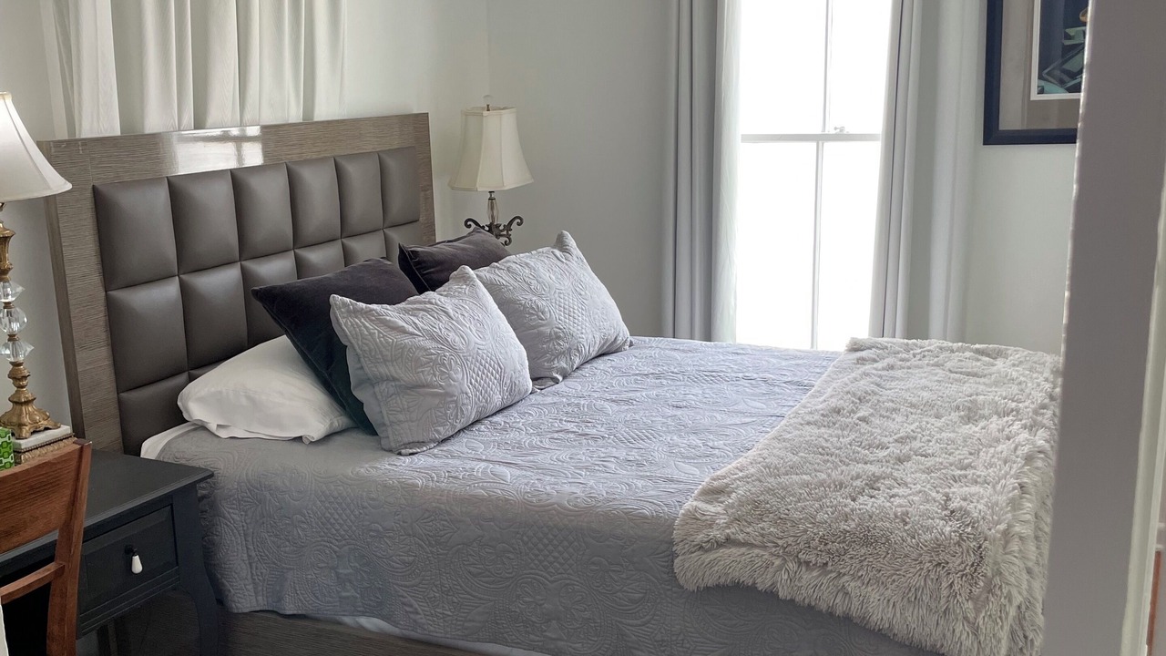 Photo of Bedroom in Historic District