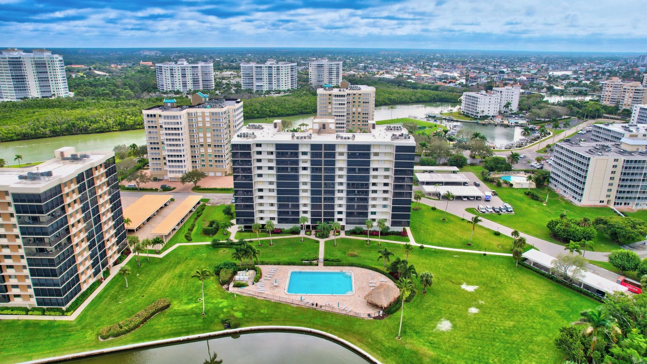 Photo of Outdoor in Vanderbilt Beach