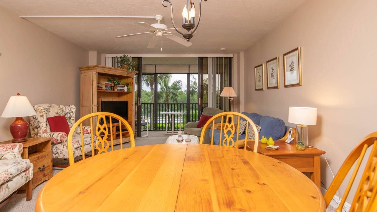 Photo of Patio Balcony in Vanderbilt Beach