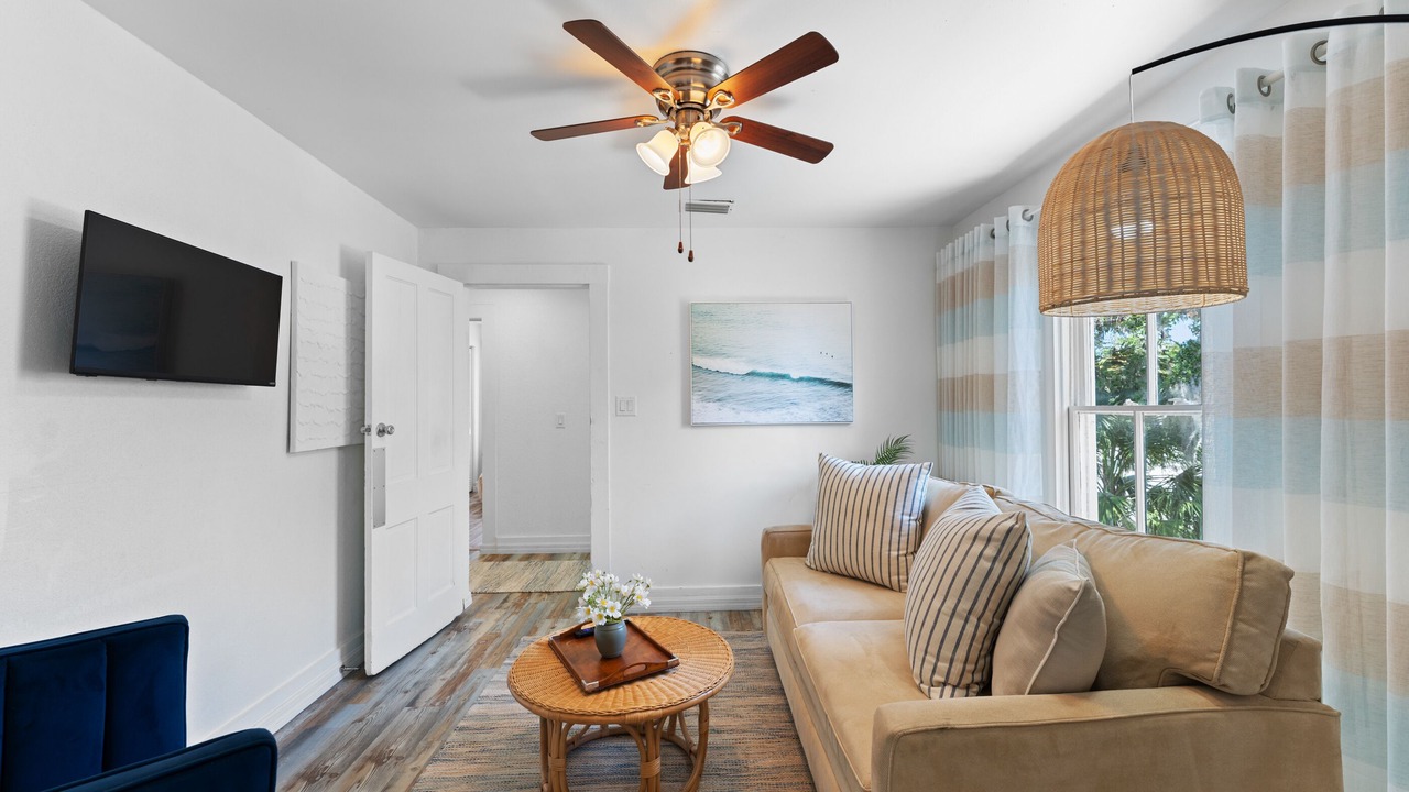 Photo of Livingroom in Historic District