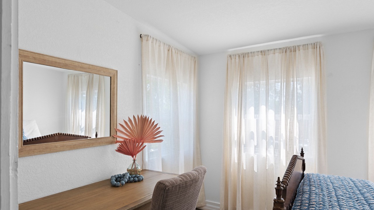 Photo of Bedroom in Historic District