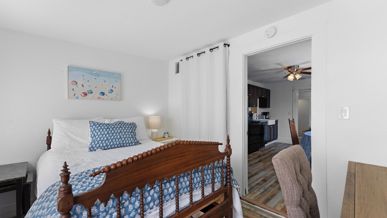 Photo of Bedroom in Historic District