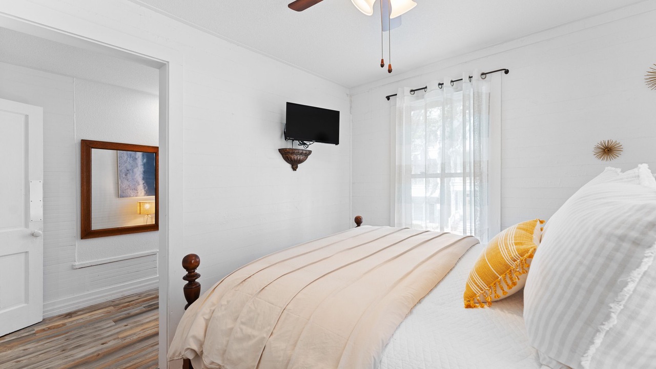 Photo of Bedroom in Historic District