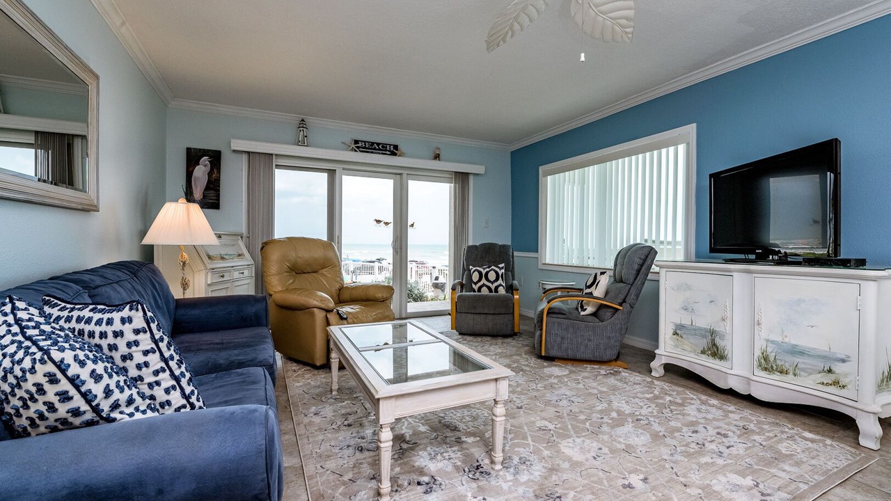 Photo of Livingroom in New Smyrna Beach