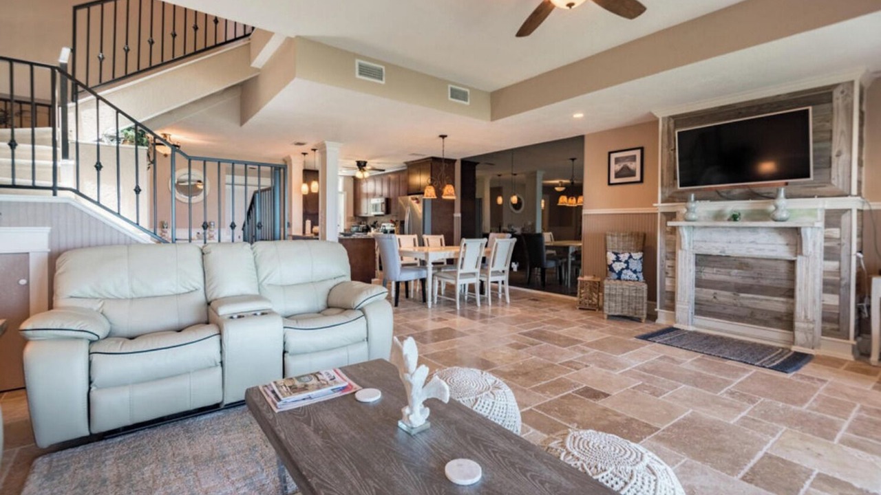 Photo of Livingroom in Indialantic