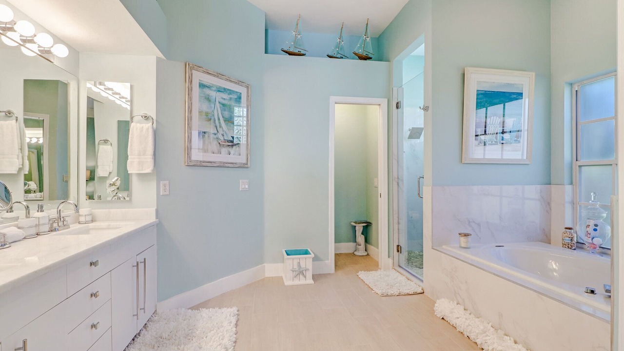 Photo of Bathroom in Crown Pointe