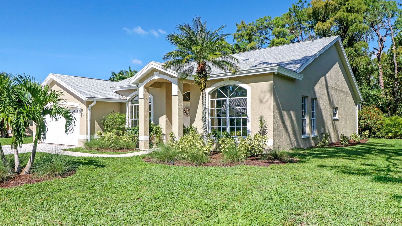 Photo of Outdoor in Crown Pointe