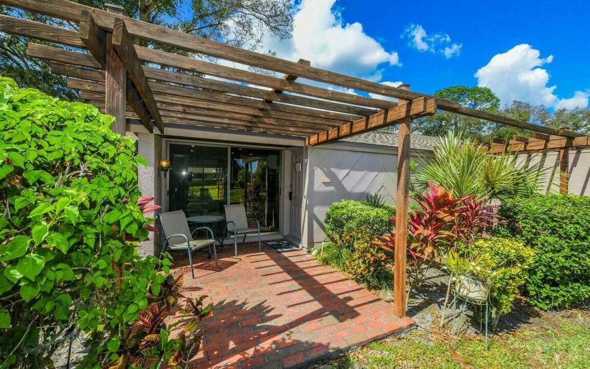 Photo of Patio Balcony in Bunker Oaks