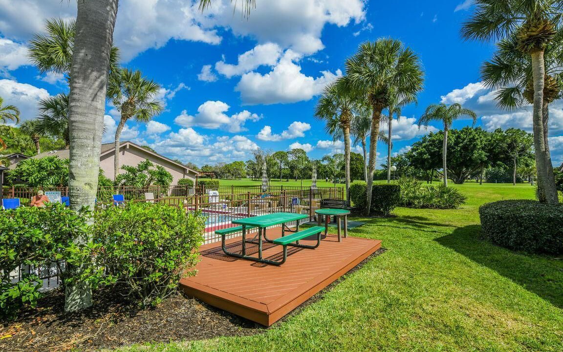 Photo of Outdoor in Bunker Oaks