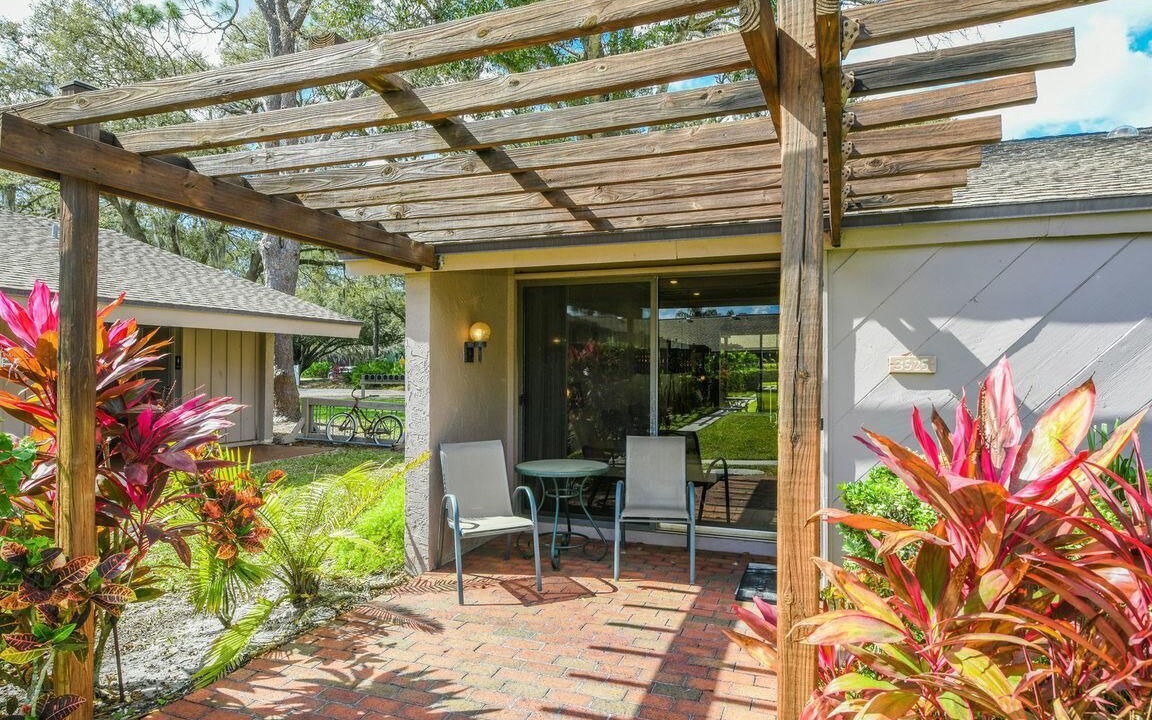 Photo of Patio Balcony in Bunker Oaks