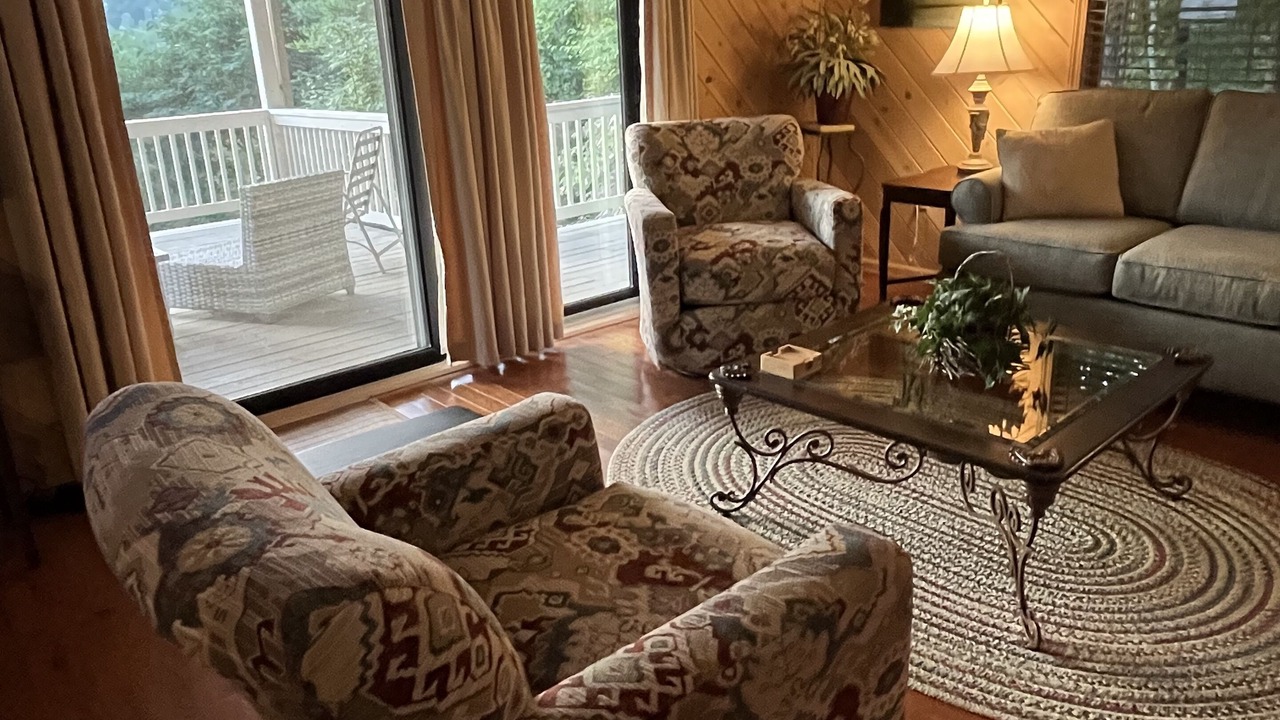Photo of Livingroom in Dillard
