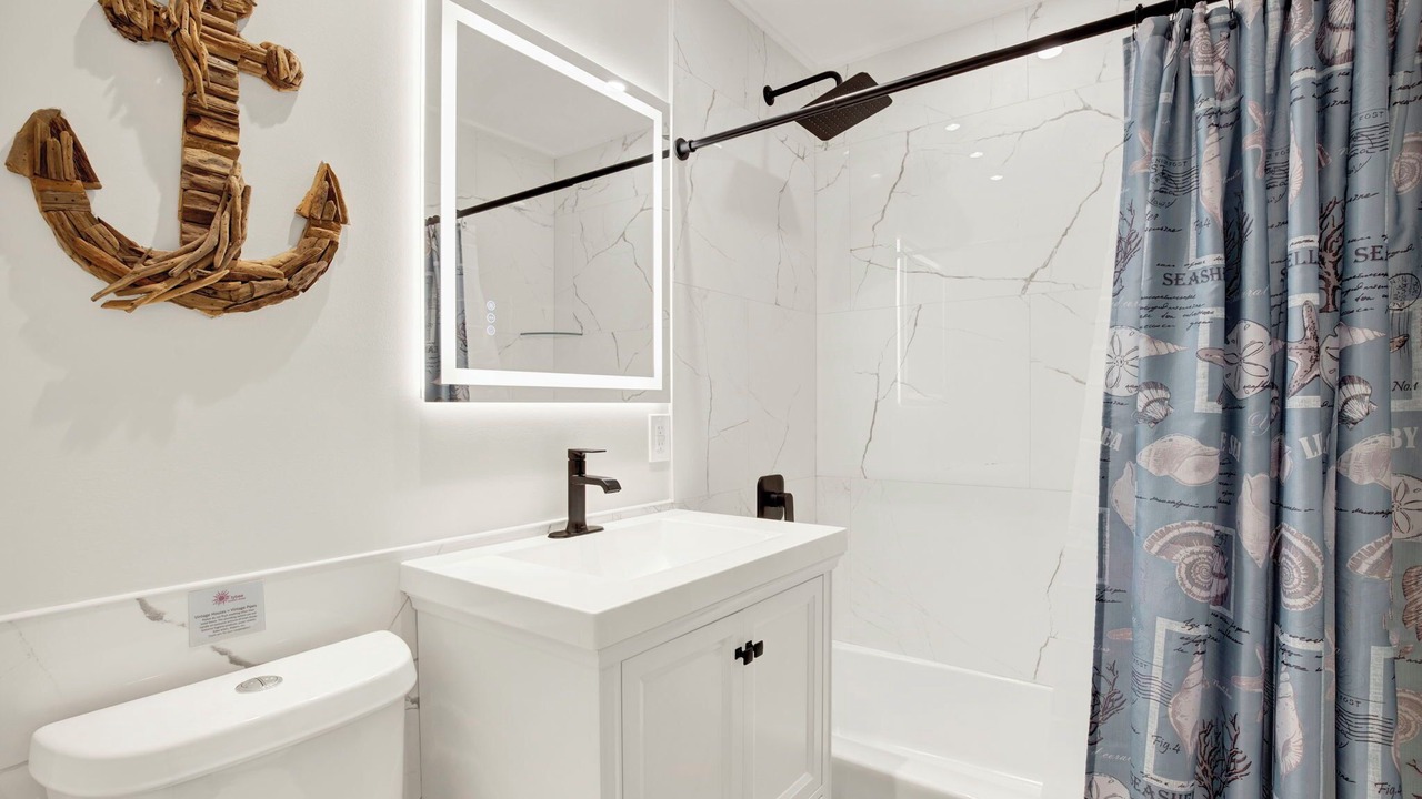 Photo of Bathroom in Tybee Island