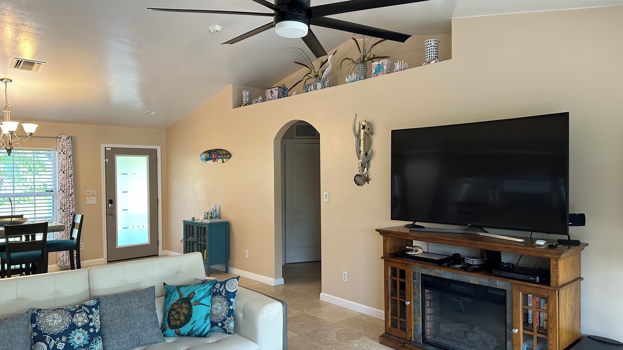 Photo of Livingroom in Eisenhower