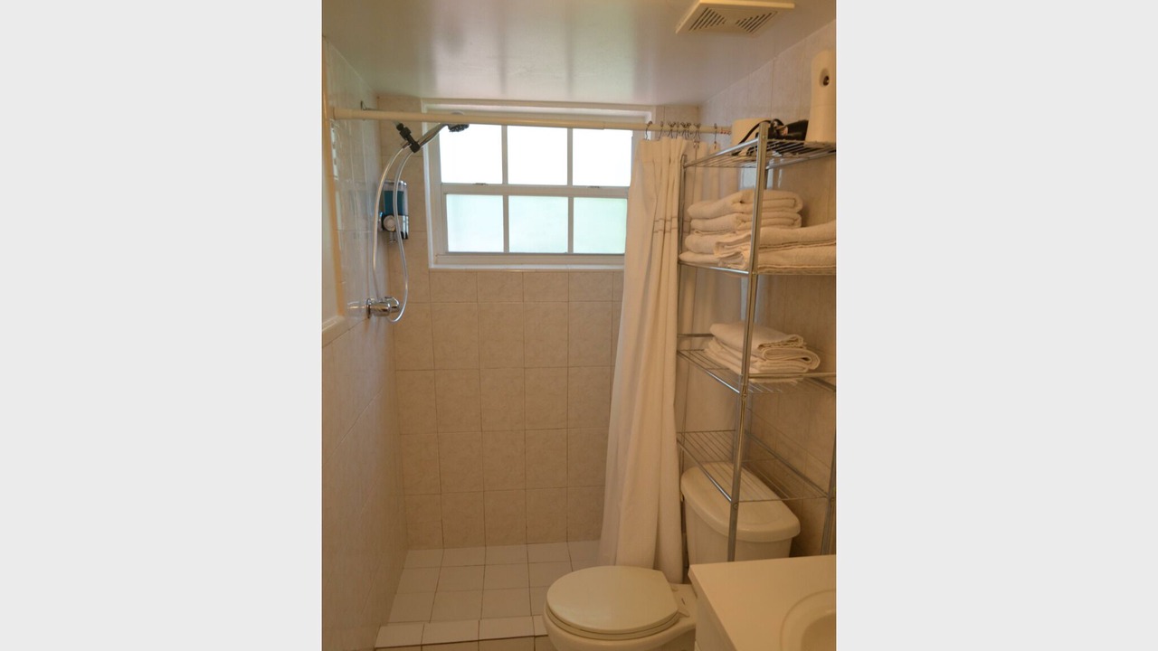 Photo of Bathroom in Coral Way