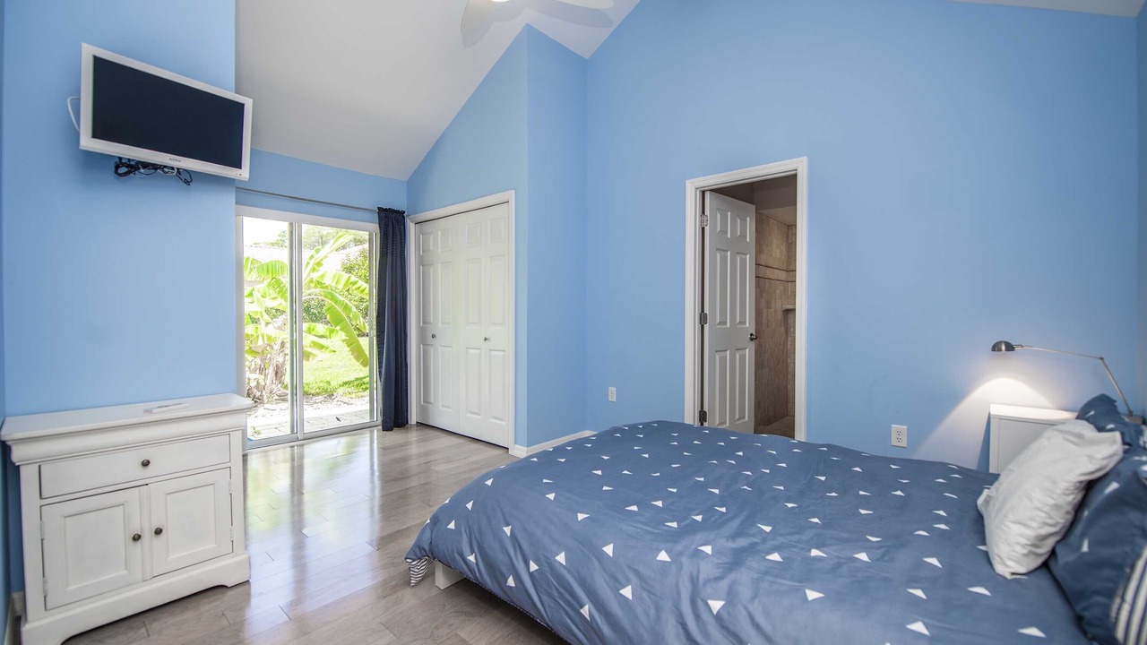 Photo of Bedroom in Groveland