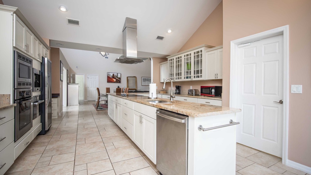 Photo of Kitchen in Groveland