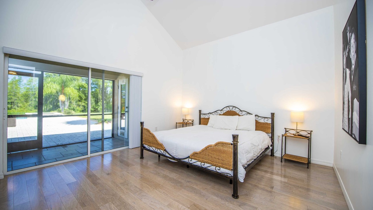 Photo of Bedroom in Groveland