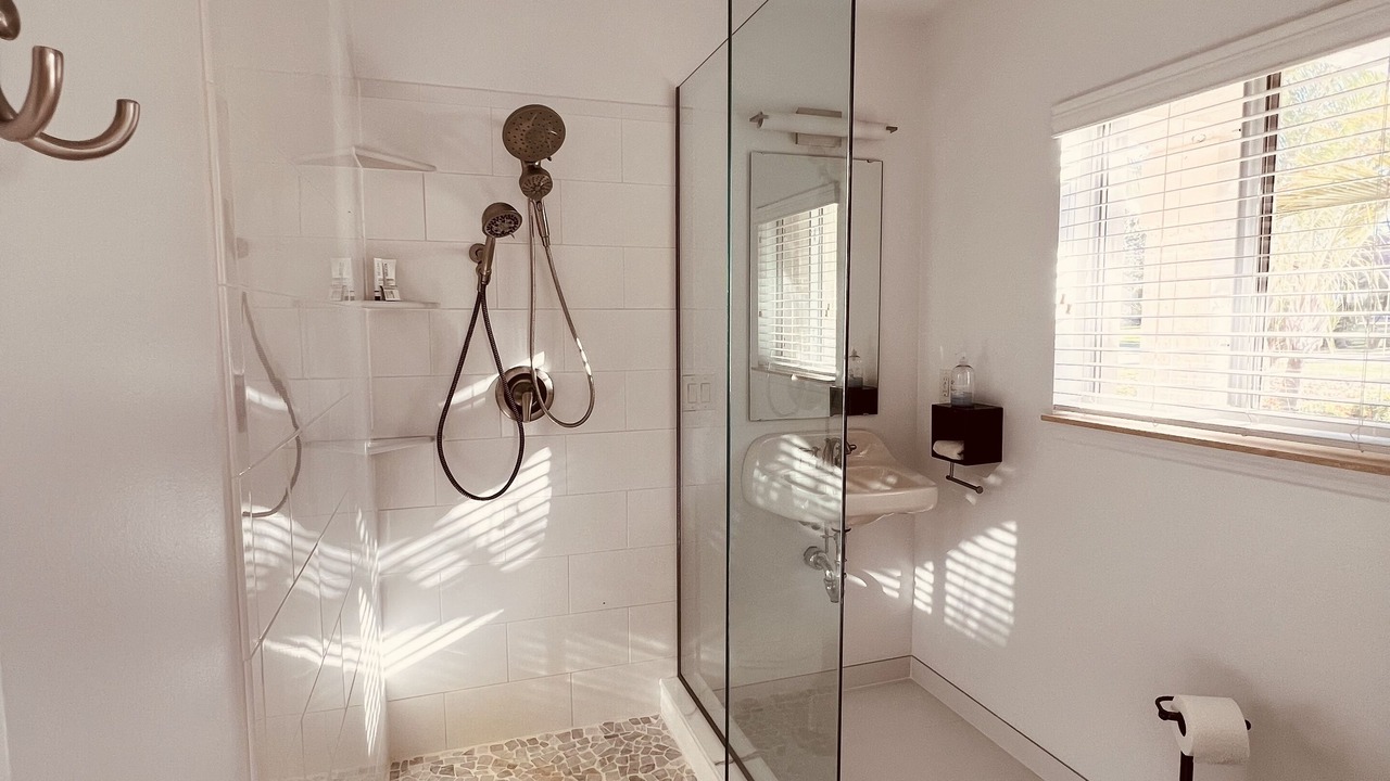 Photo of Bathroom in Groveland