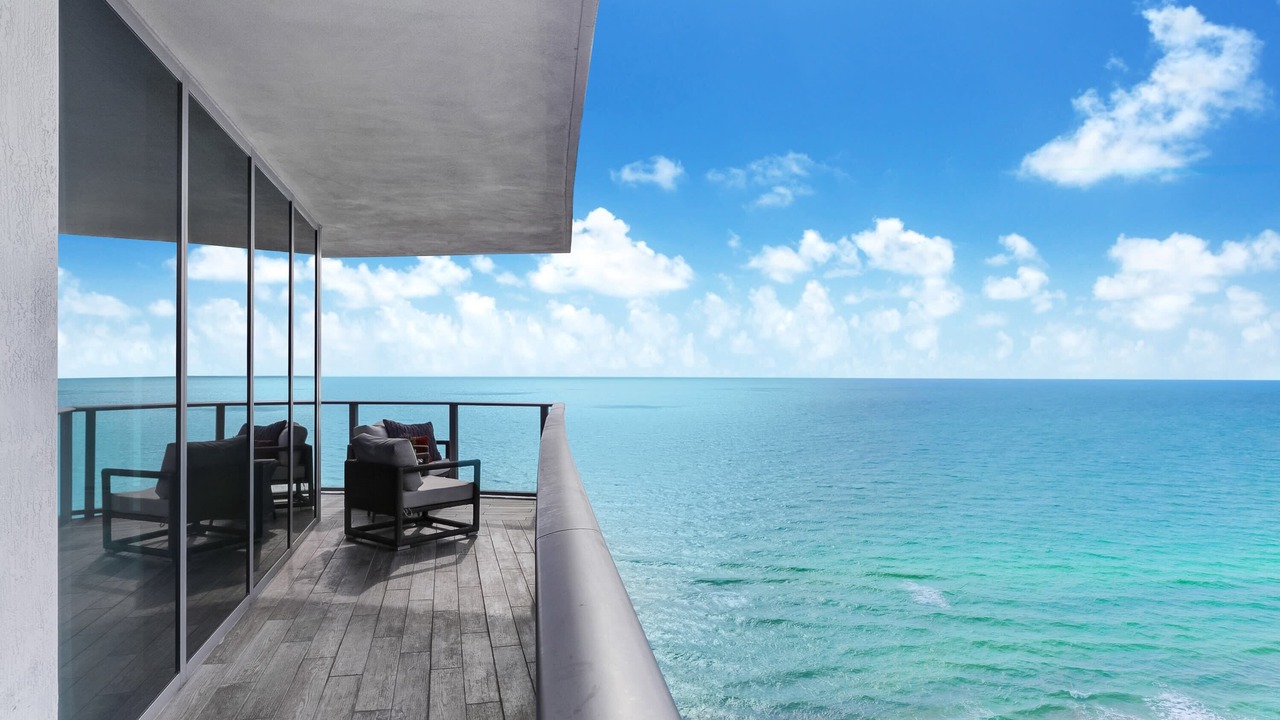 Photo of Patio Balcony in Hollywood South Central Beach