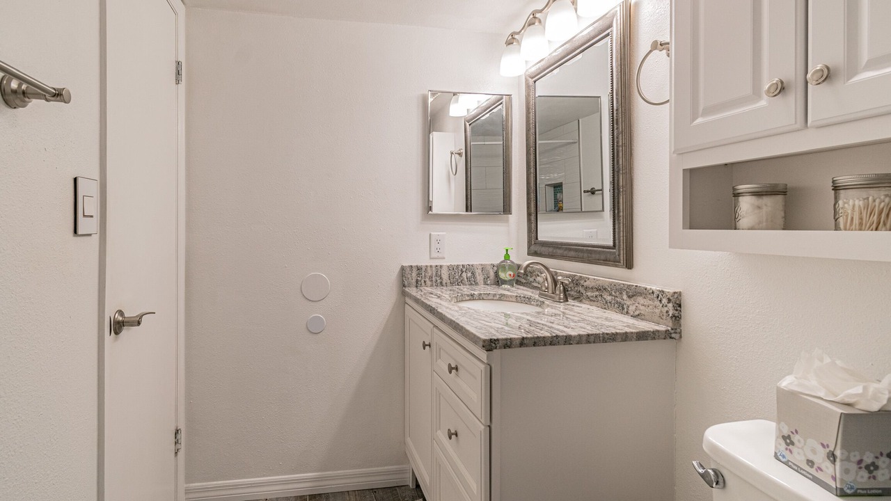Photo of Bathroom in Courier City - Oscawana