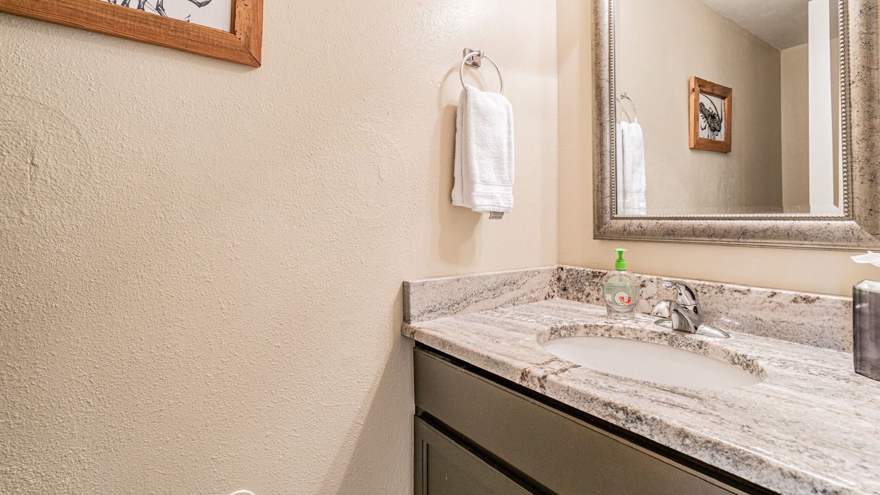 Photo of Bathroom in Courier City - Oscawana