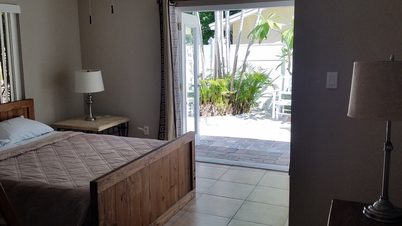 Photo of Bedroom in Redington Beach