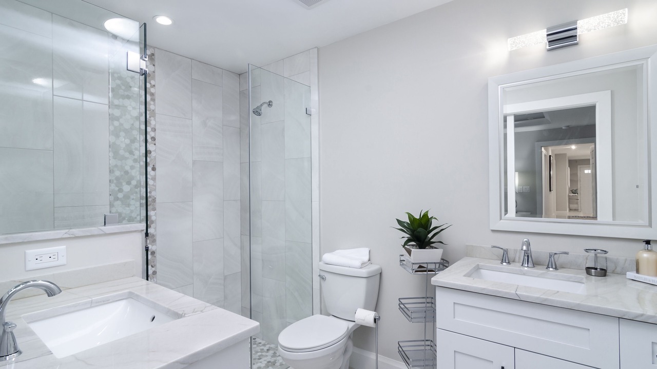 Photo of Bathroom in Naples Park