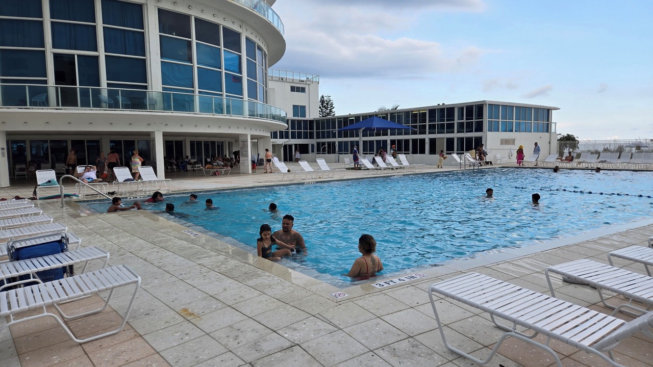 Photo of Outdoor in Mid Beach