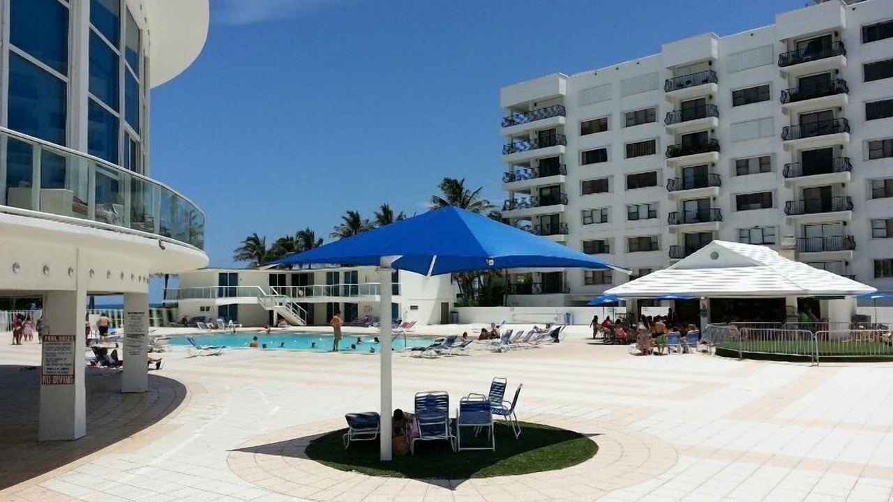 Photo of Outdoor in Mid Beach