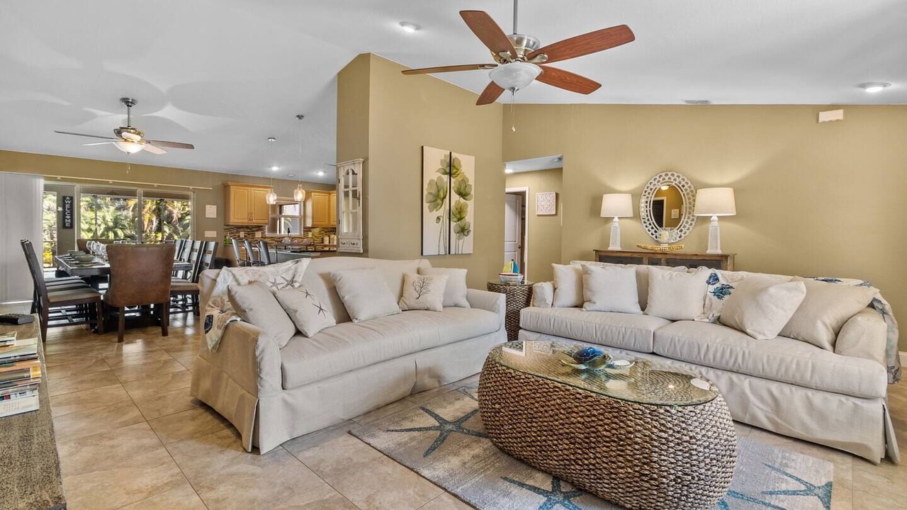 Photo of Livingroom in Englewood East