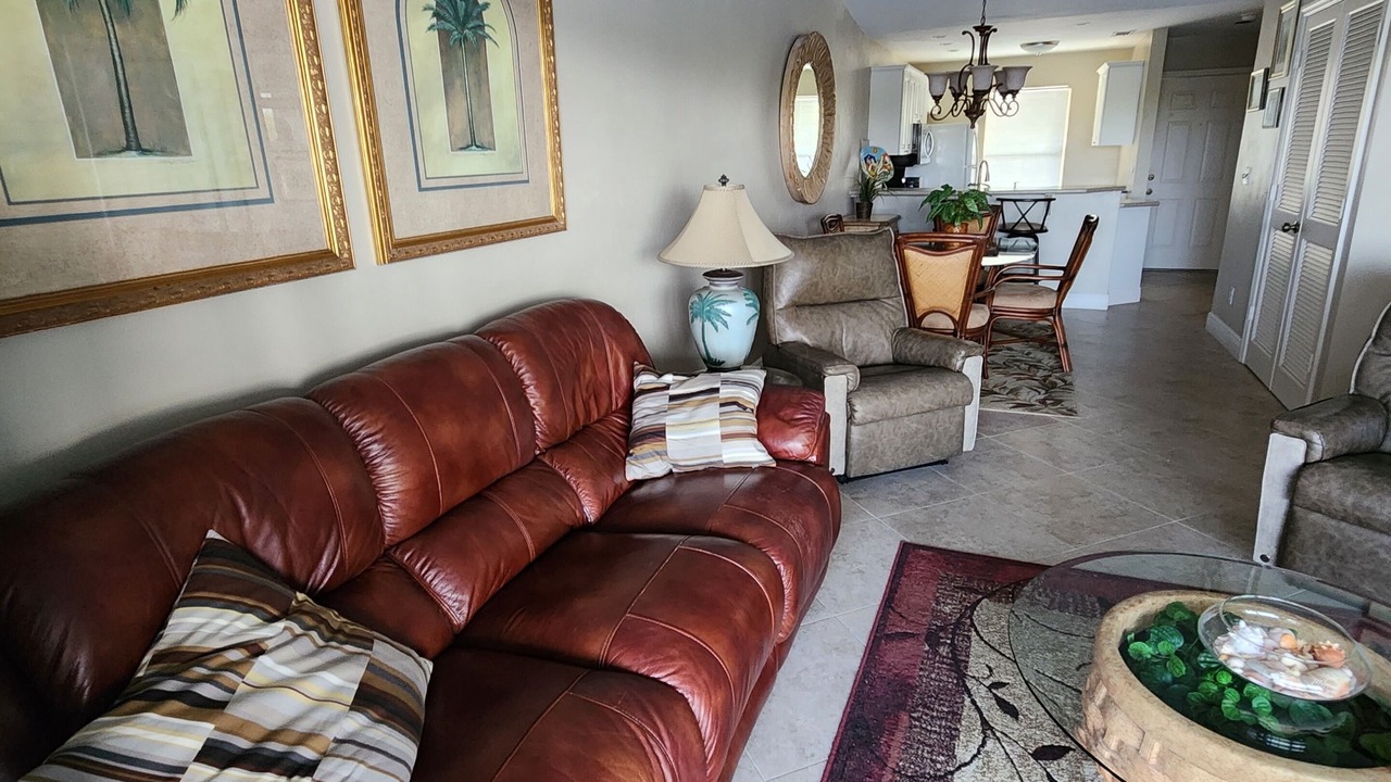 Photo of Livingroom in Hammock Bay