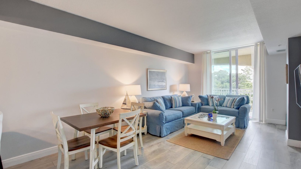Photo of Livingroom in Boynton Beach
