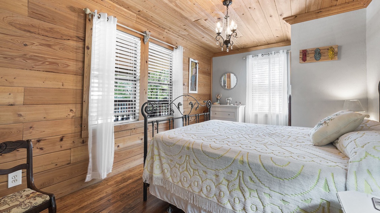 Photo of Bedroom in Old Town