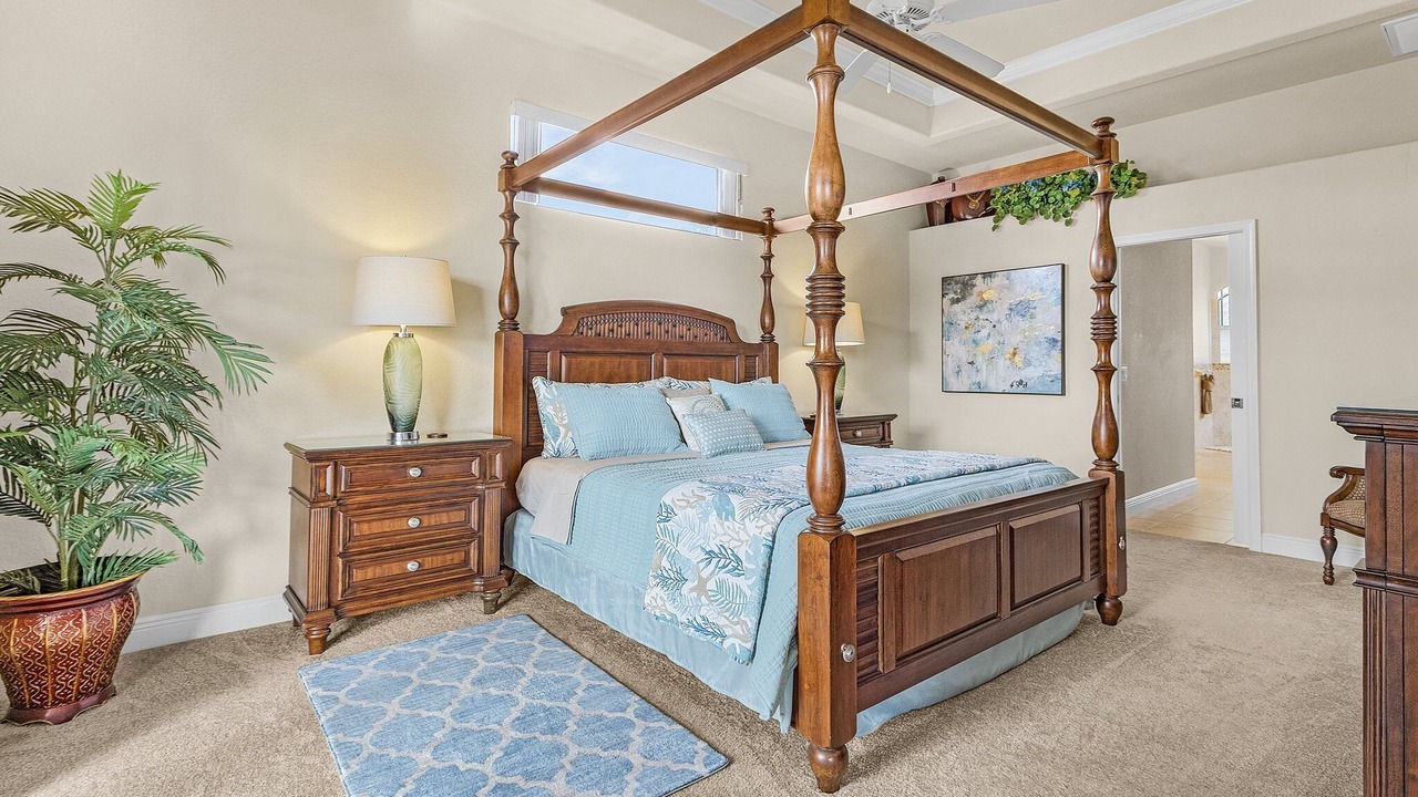 Photo of Bedroom in Yacht Club