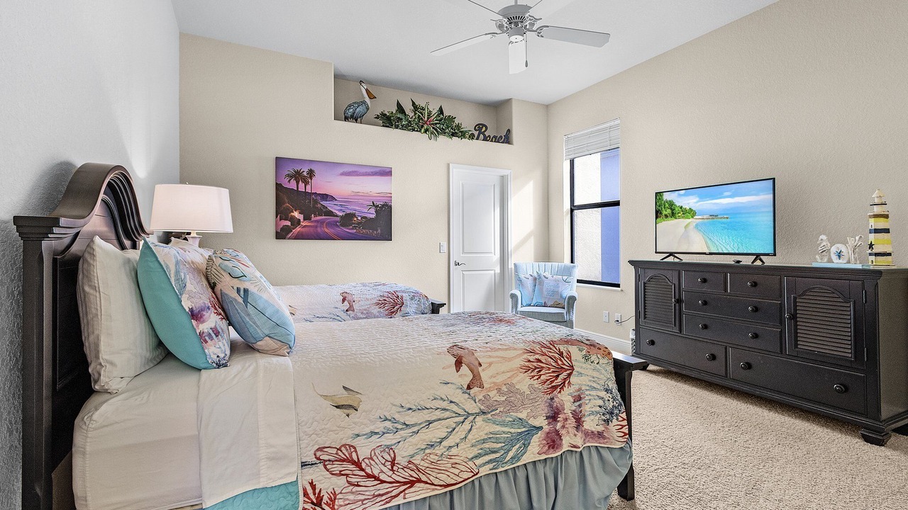 Photo of Bedroom in Yacht Club