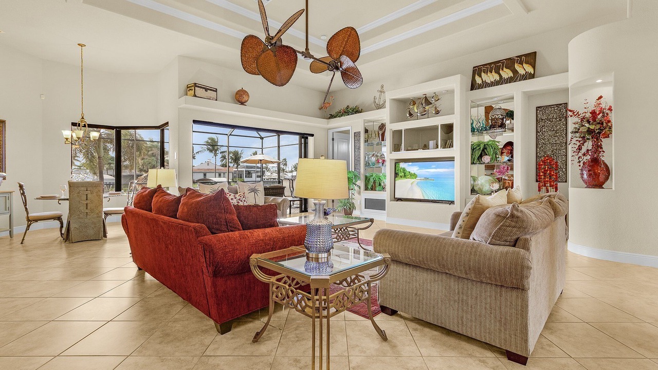 Photo of Livingroom in Yacht Club