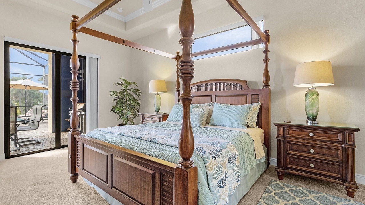 Photo of Bedroom in Yacht Club