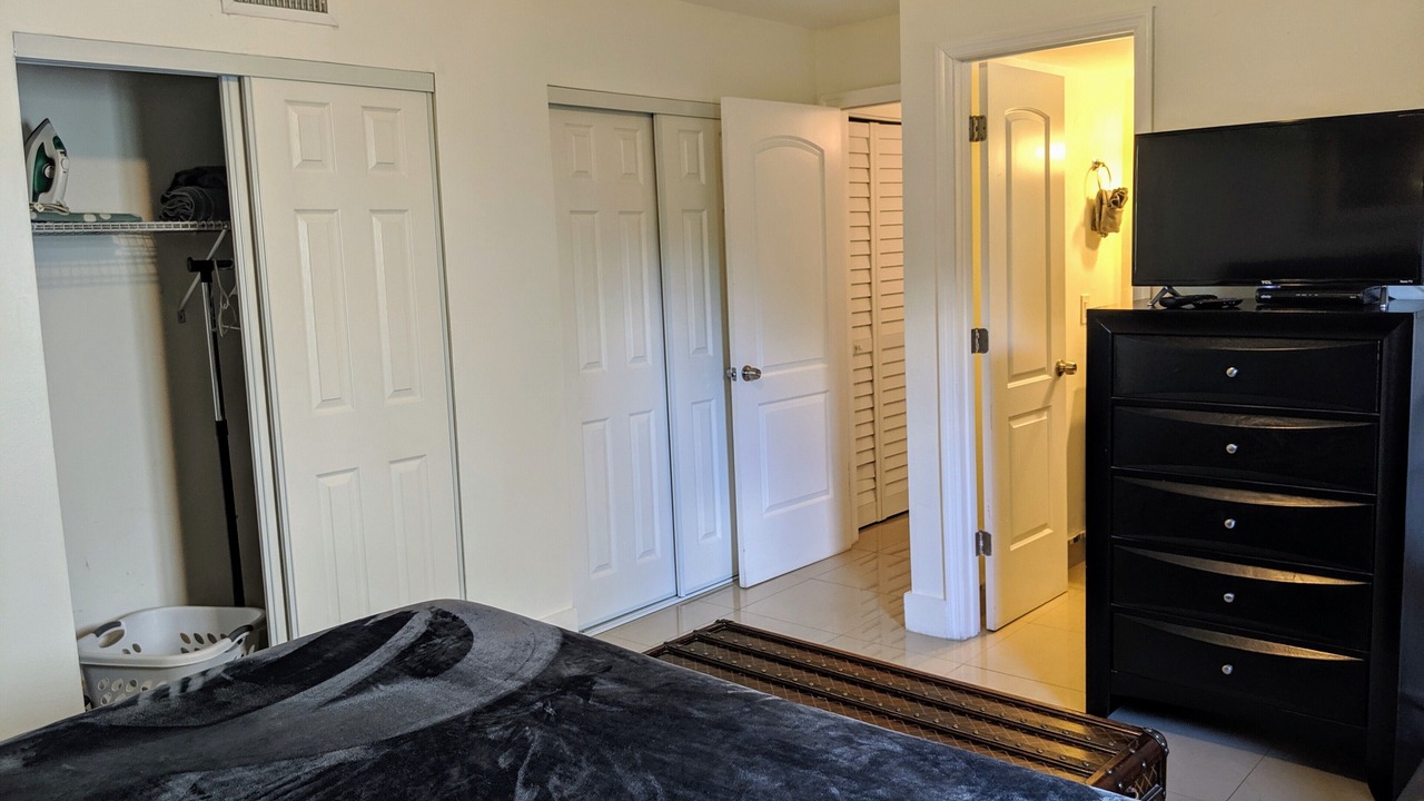 Photo of Bedroom in Riverside Park