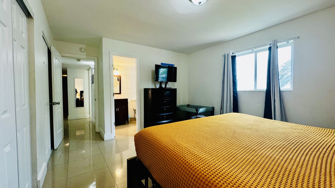 Photo of Bedroom in Riverside Park