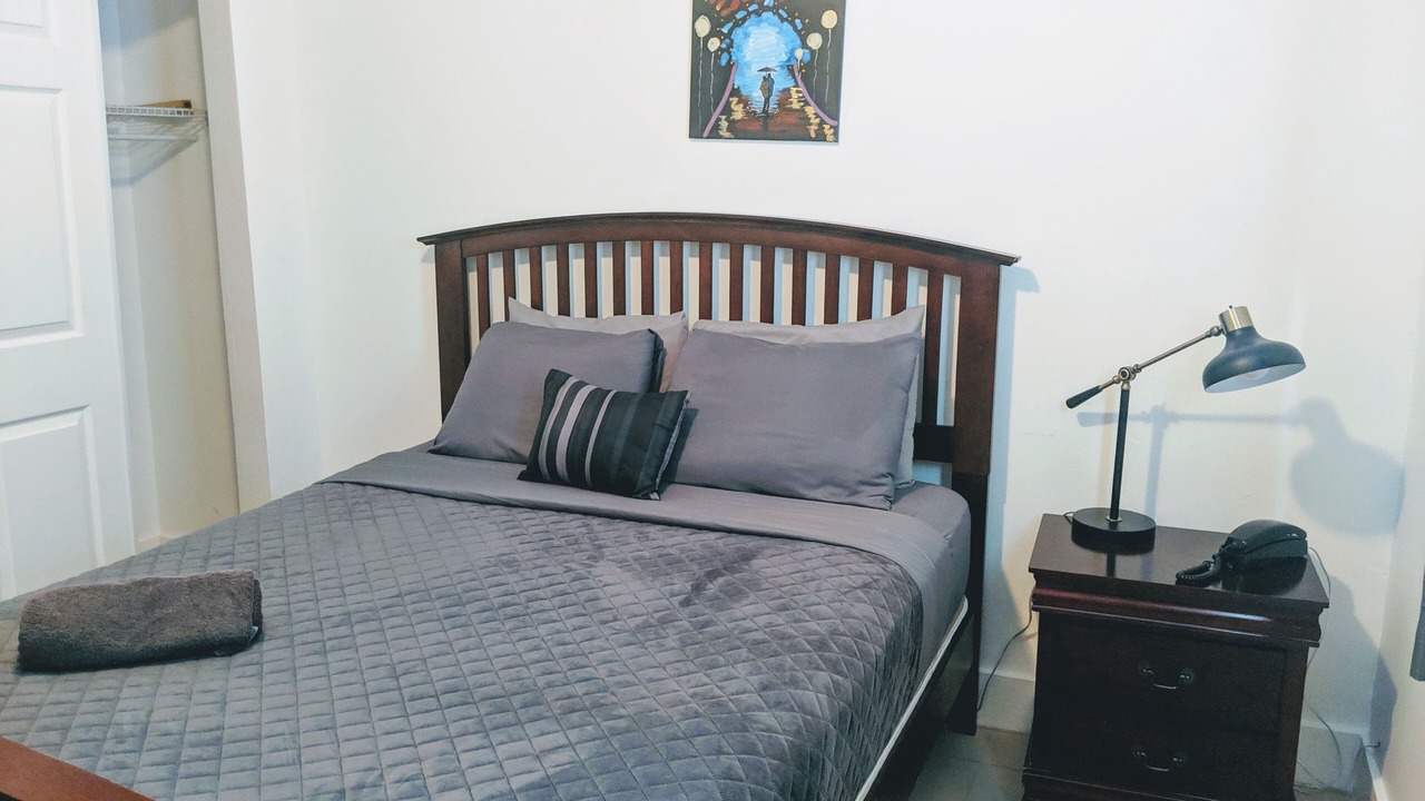 Photo of Bedroom in Riverside Park