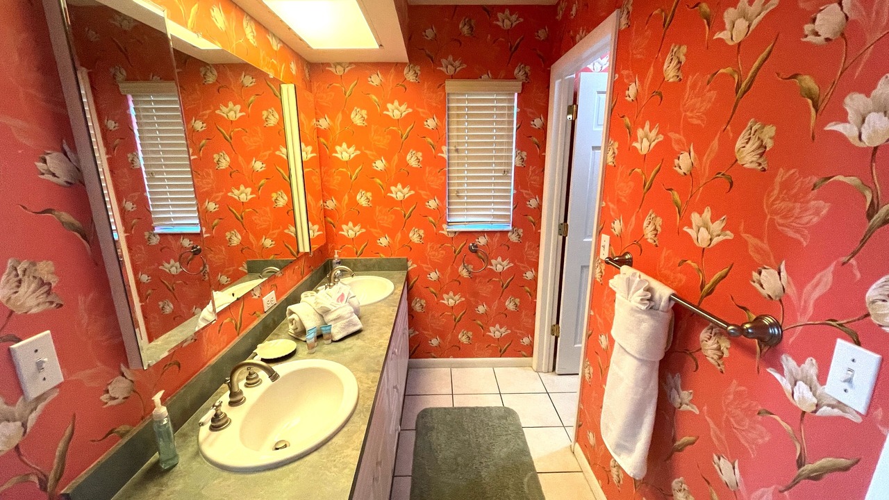 Photo of Bathroom in Caloosahatchee