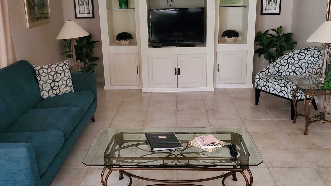Photo of Livingroom in Jog Road