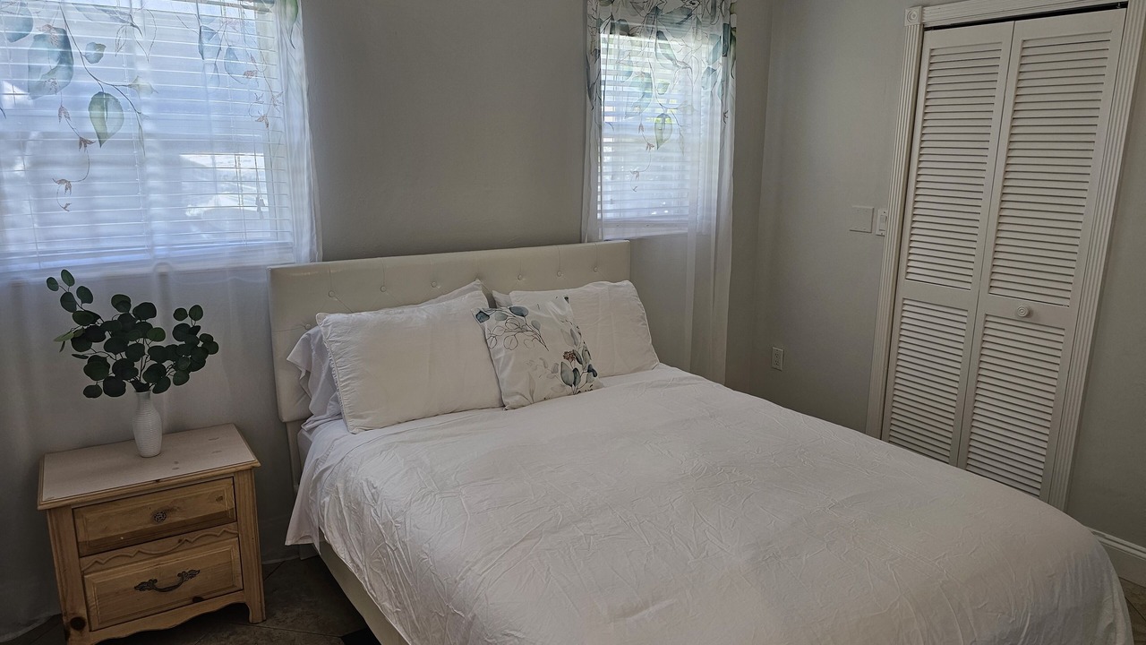 Photo of Bedroom in Pompano Beach